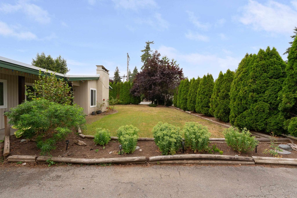 Photo of 22702 123 Avenue, Maple Ridge, BC V2X 4E4 (MLS # R3172535)