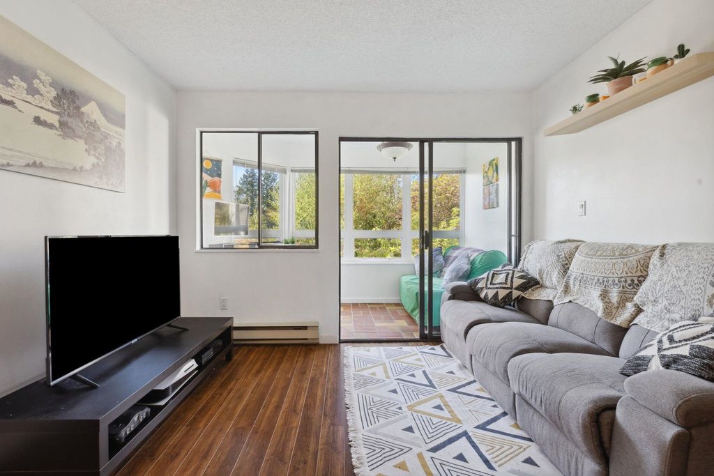 listing image 1109270833944050822