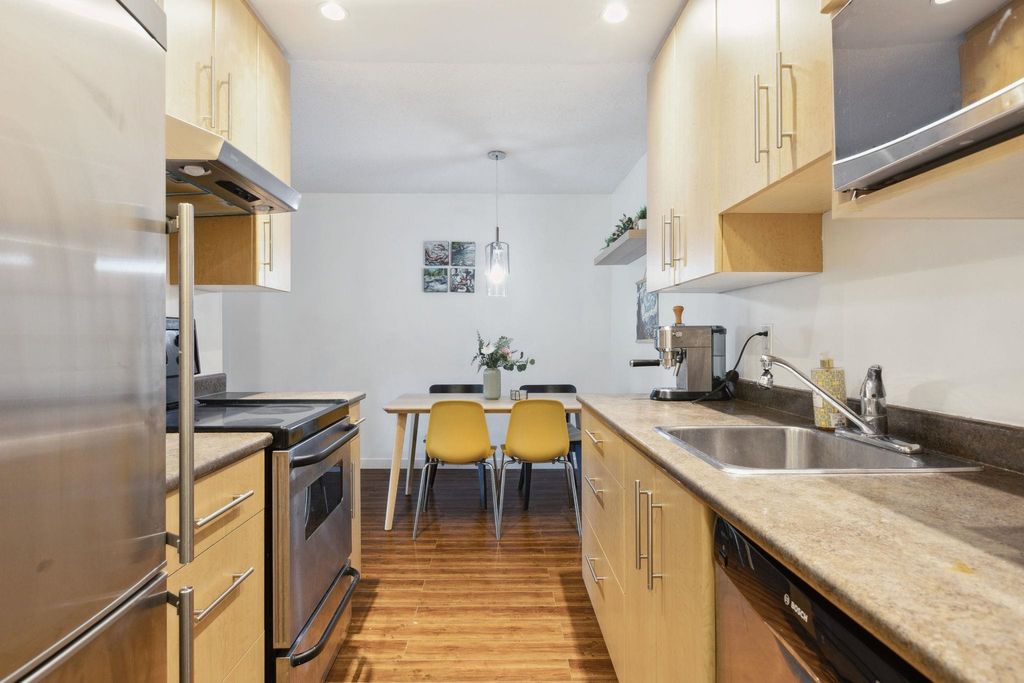 listing image 1105191413358630521