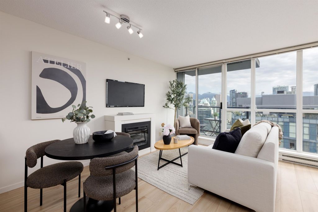 listing image 1109227559095154428