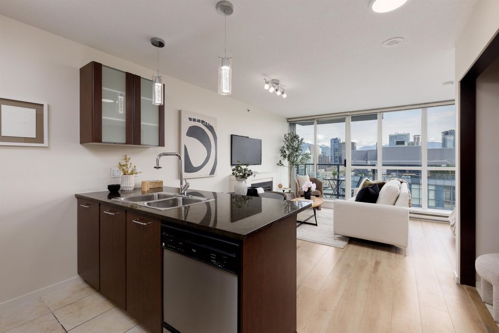 listing image 1101026806674021171