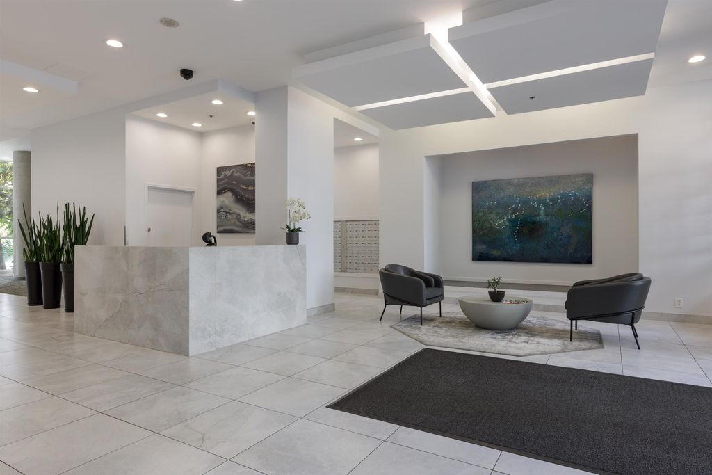 listing image 1108153772888062025