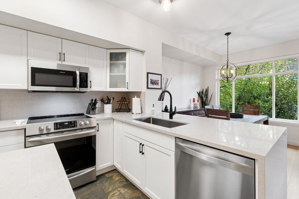 listing image 1104256667478383691