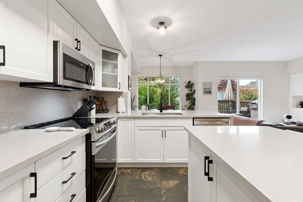 listing image 1106954715990561928