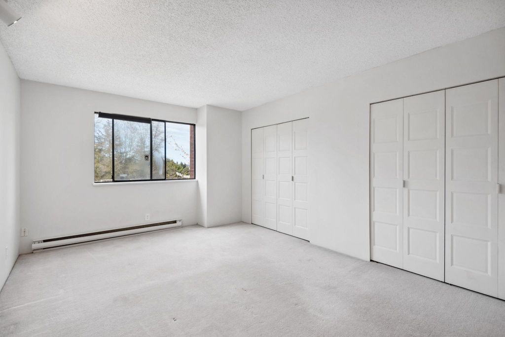 listing image 1103992571210644474