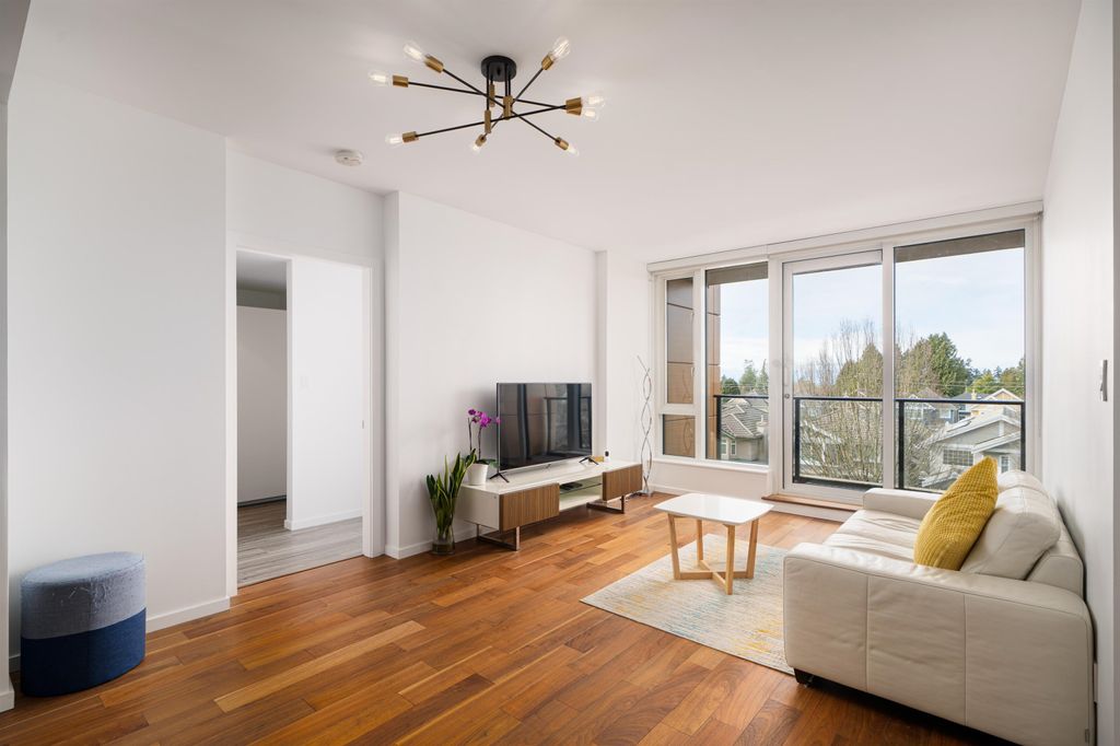 listing image 1102329743307892295
