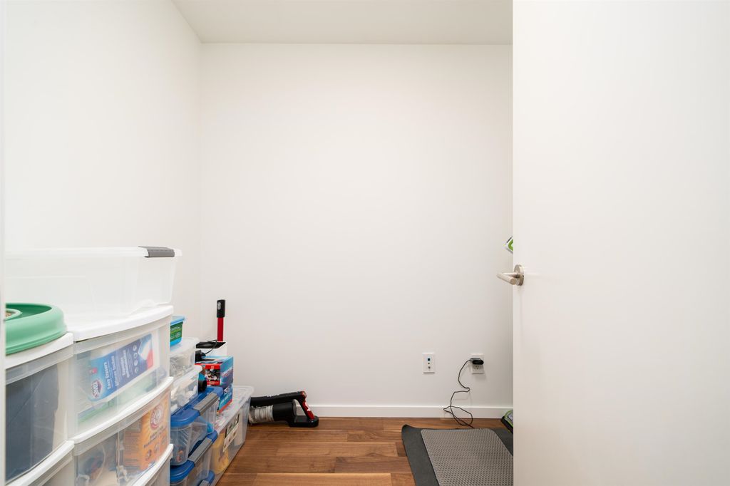listing image 1105244949114085988