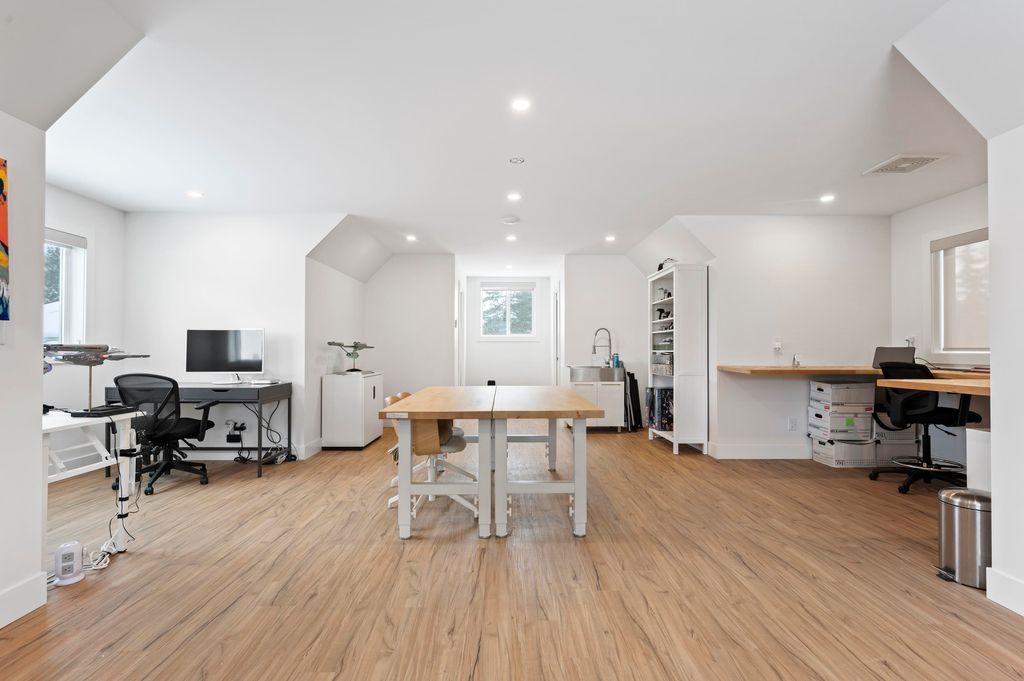 listing image 1100518483217739798