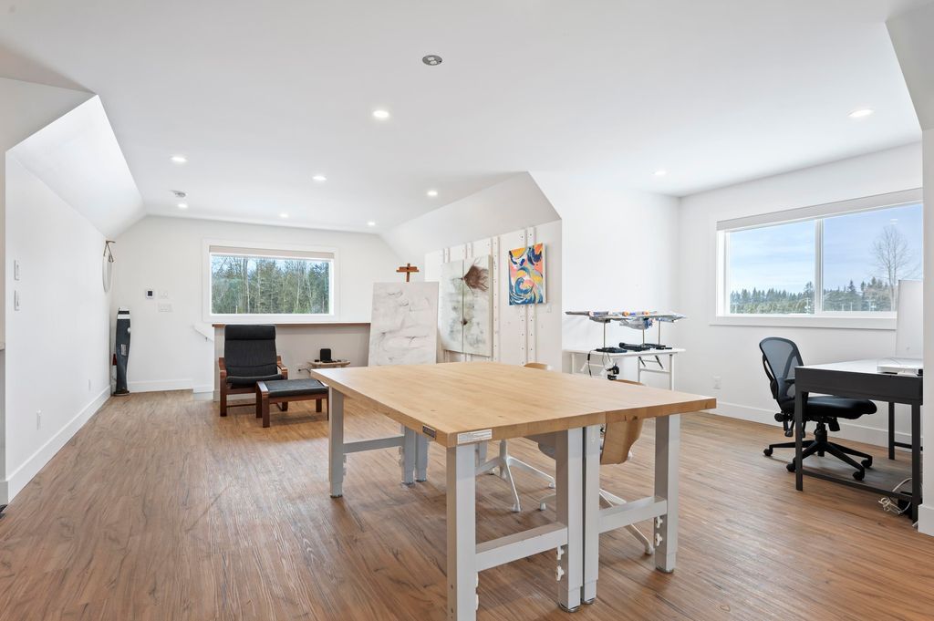 listing image 1100253757205436193