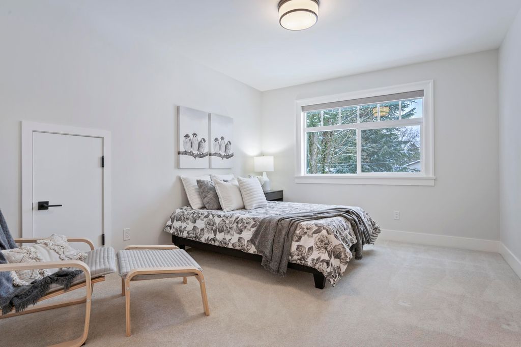 listing image 1101597060258692798