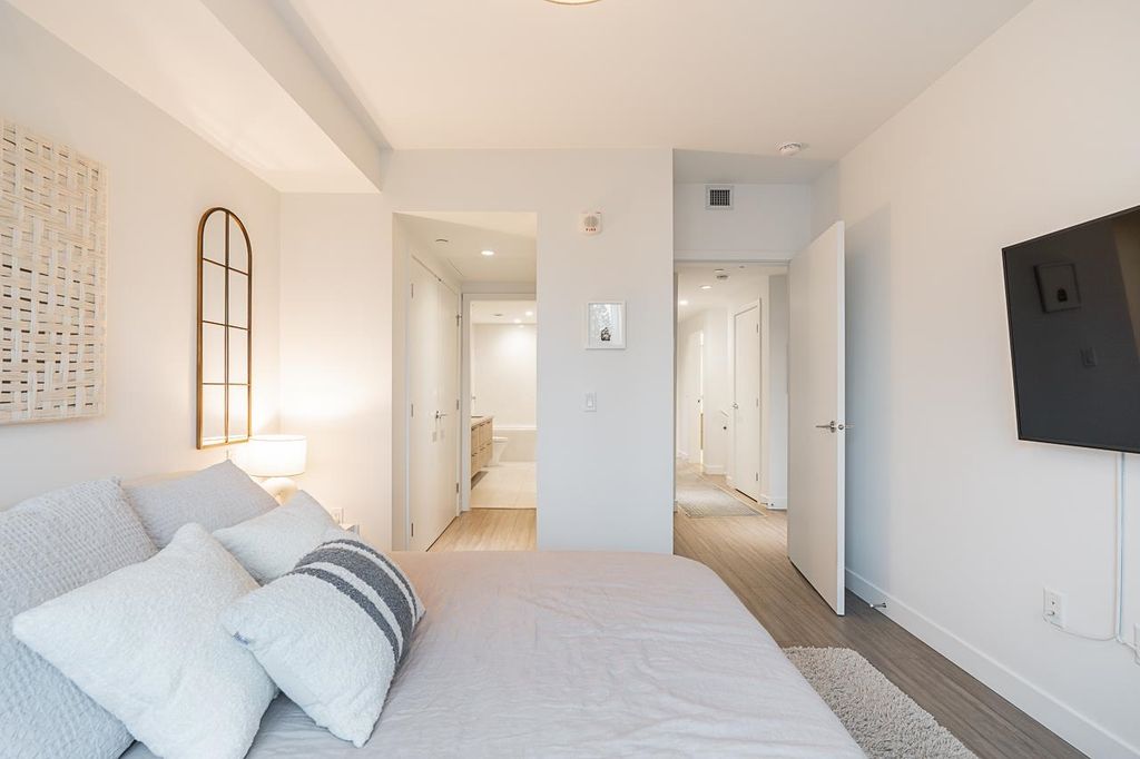 listing image 1107926610050723674