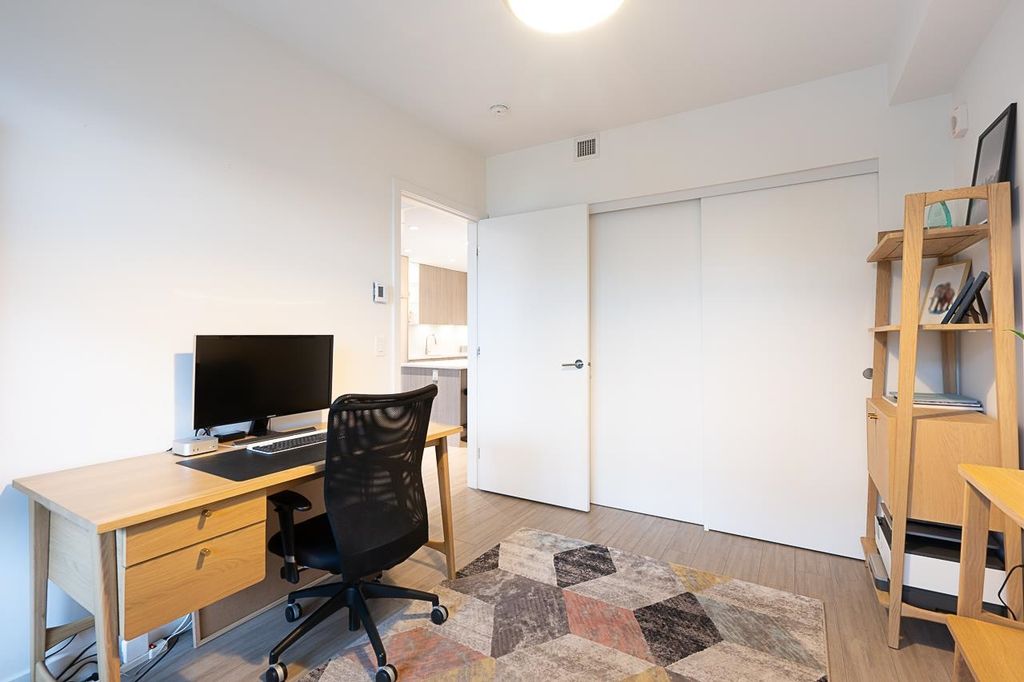 listing image 1104968008207284894