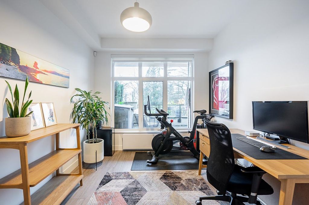 listing image 1102760487459186792