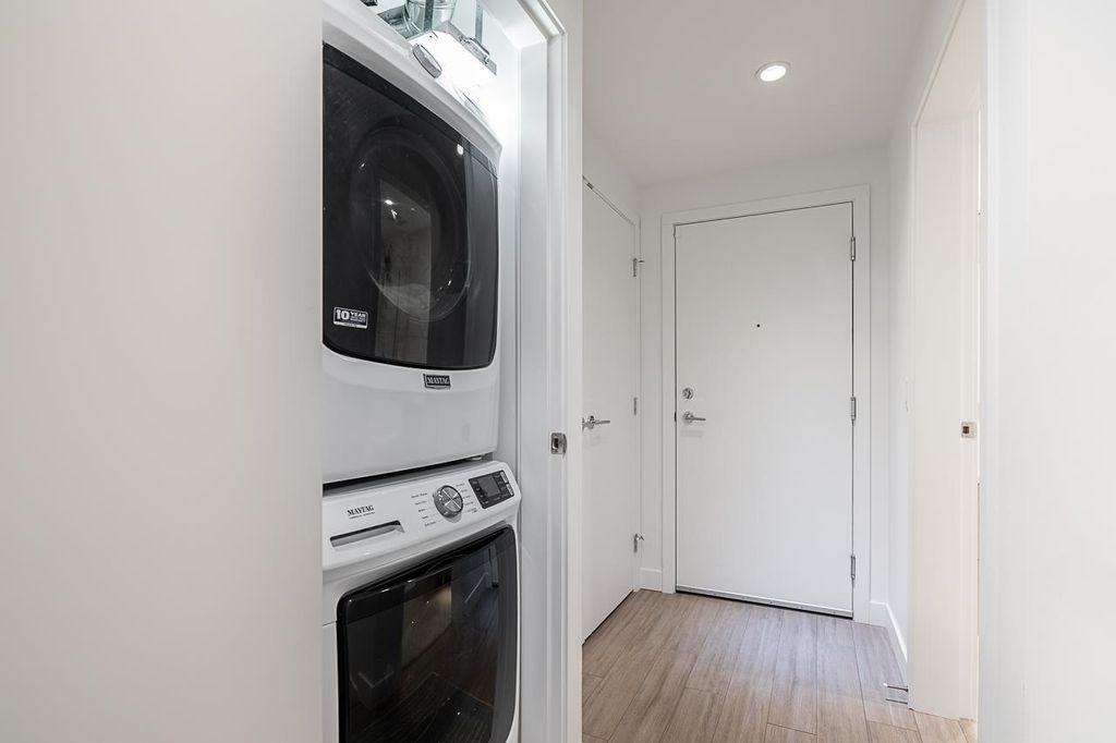 listing image 1102502956900232343