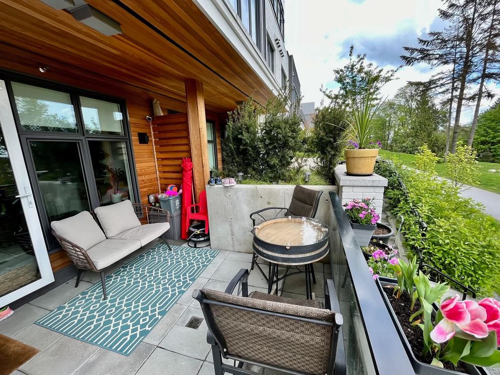listing image 1105494525390806816