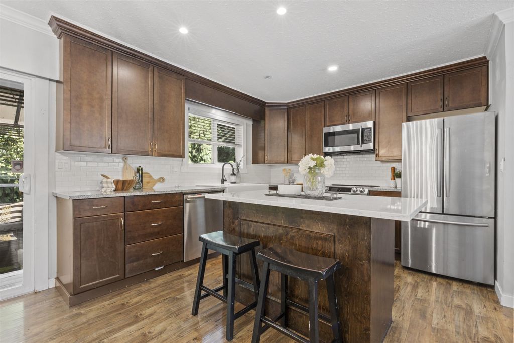 Photo of 19745 38a Avenue, Langley, BC V3A 4W7 (MLS # R3089334)