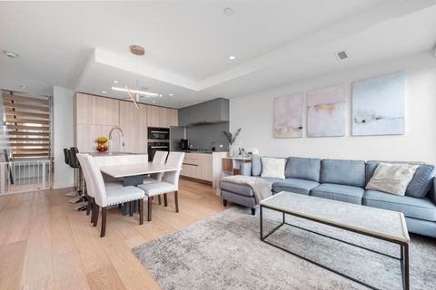 138 W Woodstock Avenue Vancouver BC V5Y 0N1