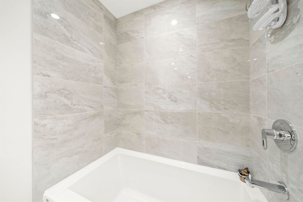 listing image 1100789100884448784