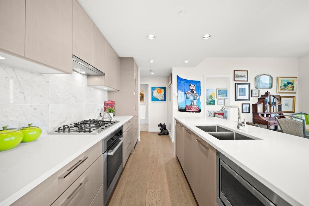 listing image 1107211540777633155