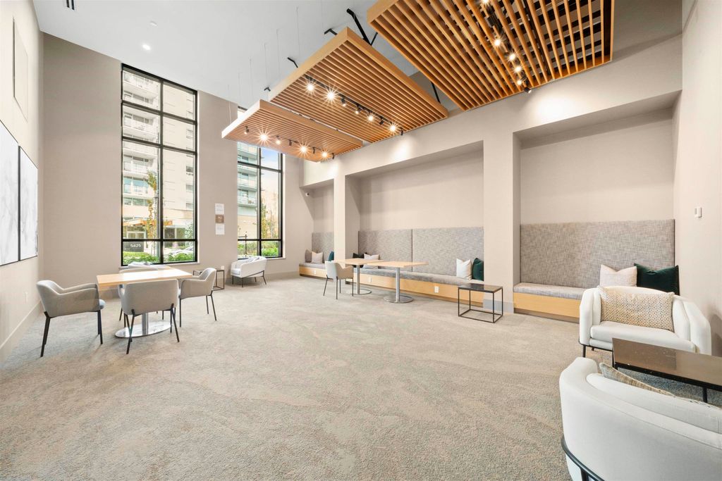 listing image 1109358705643562727