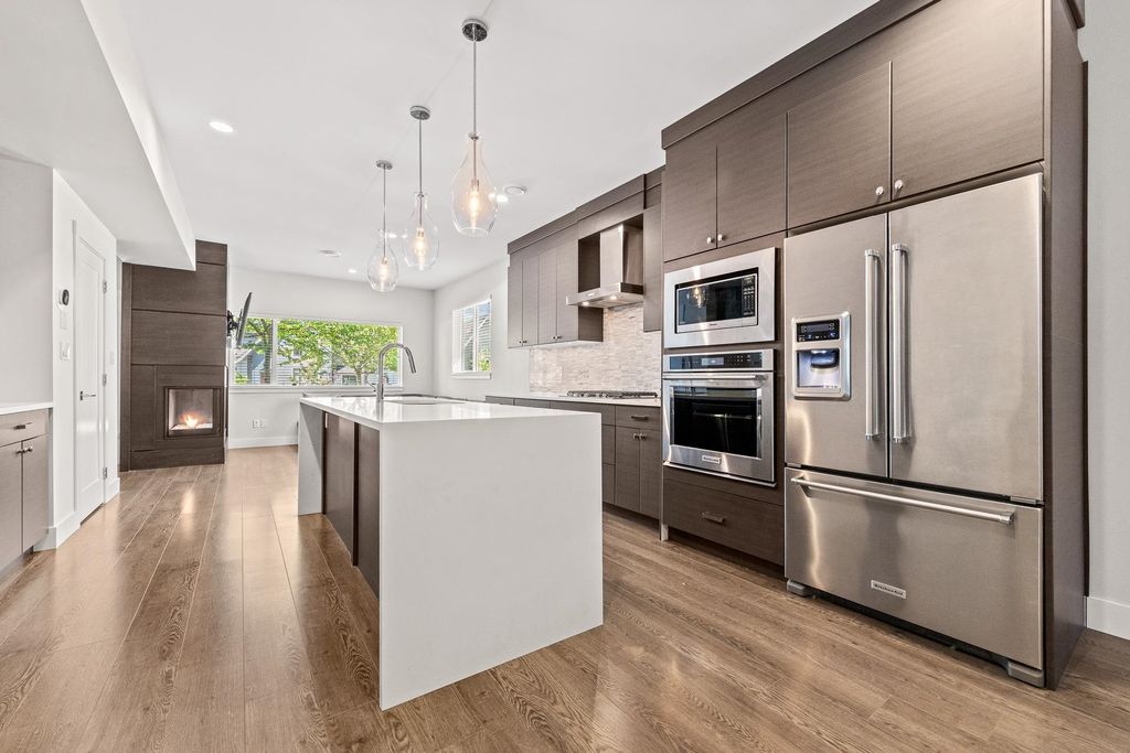 listing image 1101717150484163805