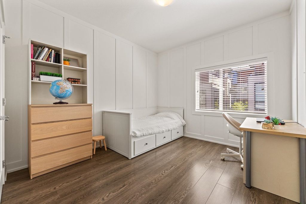 listing image 1107885375813573034
