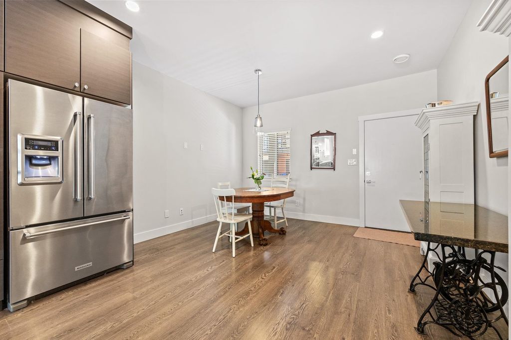 listing image 1101585603030666813