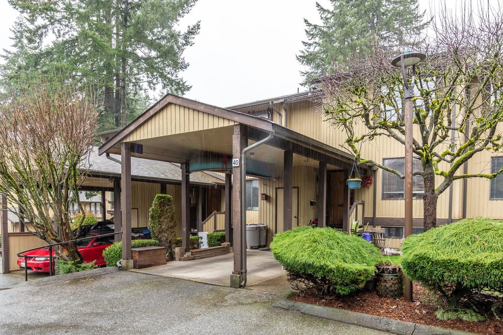 Photo of 2998 Mouat Drive #40, Abbotsford, BC V2T 4E6 (MLS # R3131878)