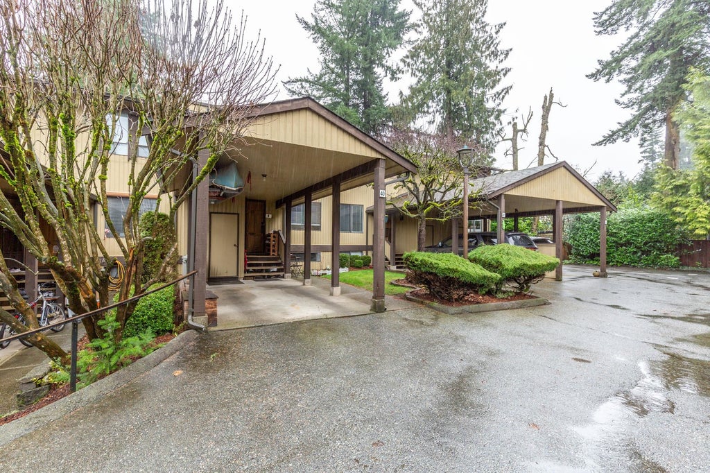 Photo of 2998 Mouat Drive #40, Abbotsford, BC V2T 4E6 (MLS # R3131878)