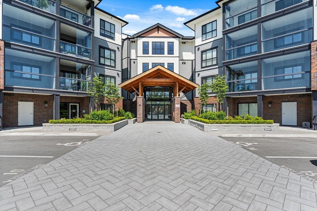 Photo of 8497 Young Road #122, Chilliwack, BC V2P 4P2 (MLS # R3139448)