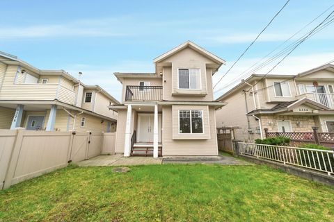 5366 Manor Street Burnaby BC V5G 1B7
