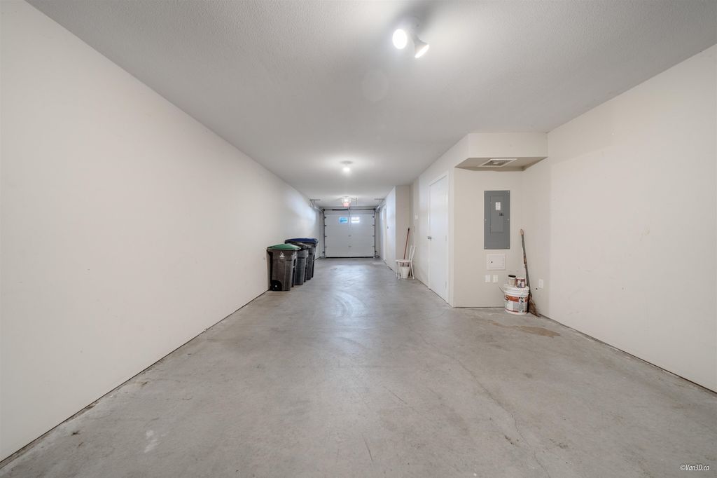 listing image 1103797253243657737