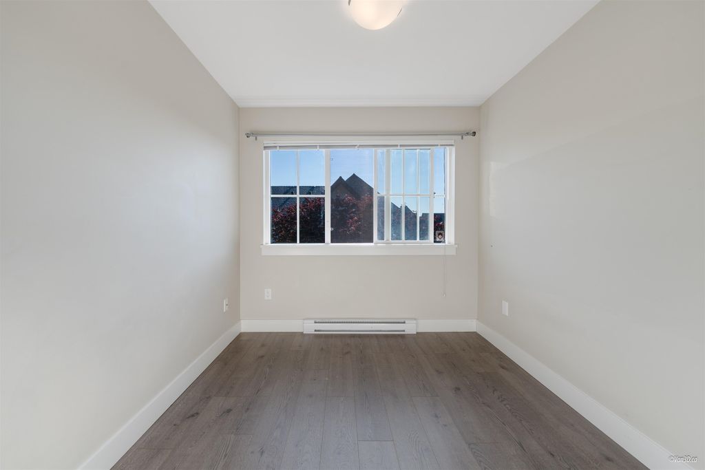 listing image 1102700746080671108