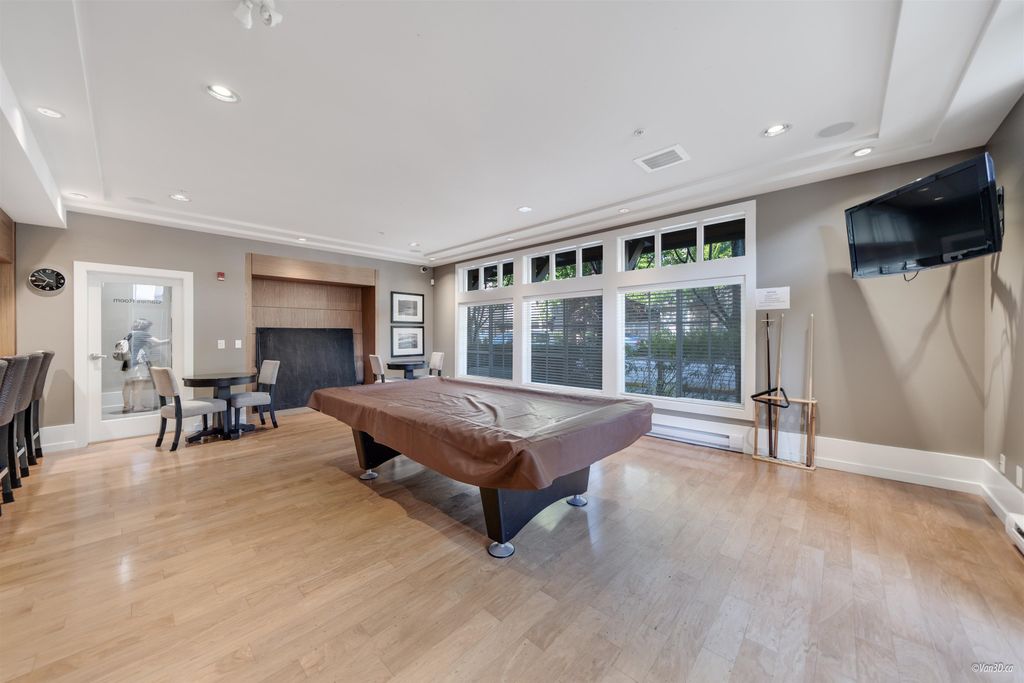 listing image 1101973429952483330