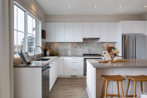 3637 Sheffield Avenue 114 Coquitlam BC V3E 0N8