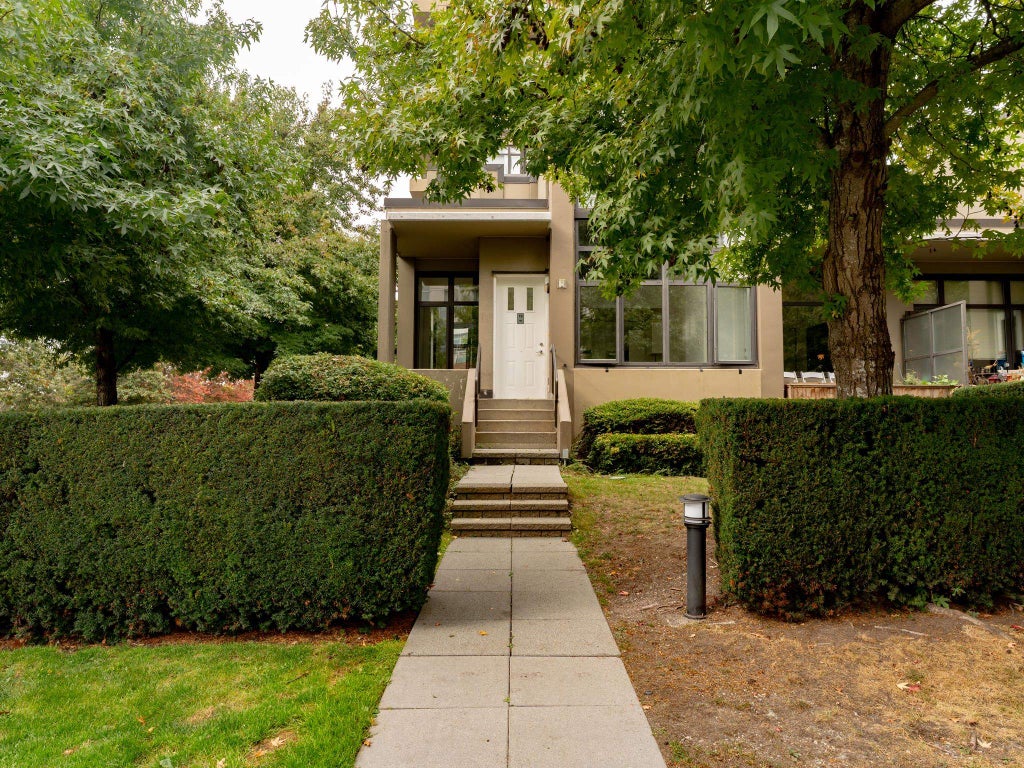 TH10-2355 MADISON AVENUE, BURNABY, BC V5C 0B3 - Image 4222237863.jpeg?d=l