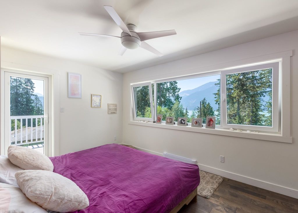 listing image 1101642659183609916