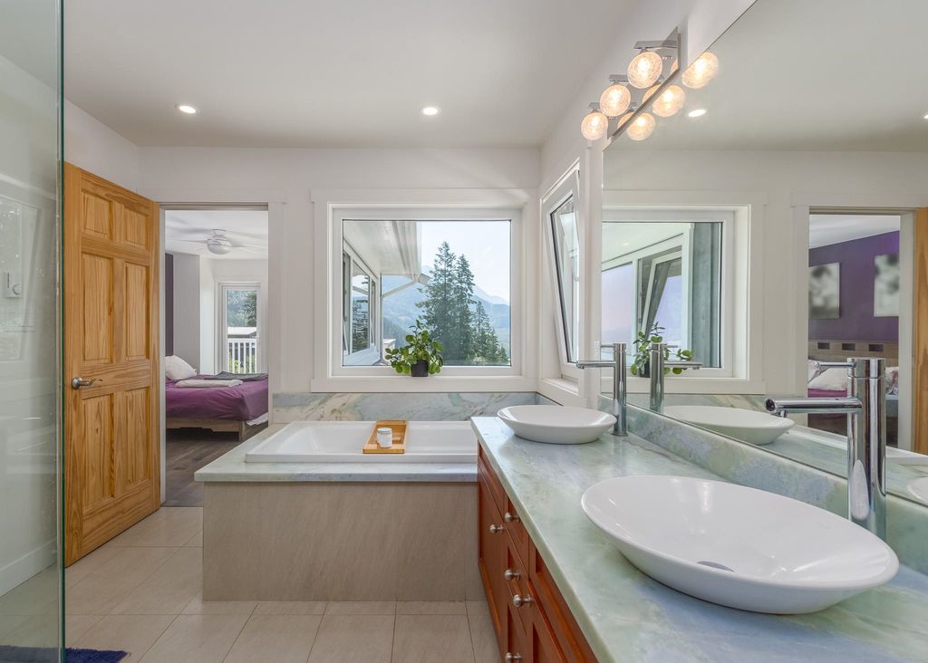 listing image 1107122143105469346