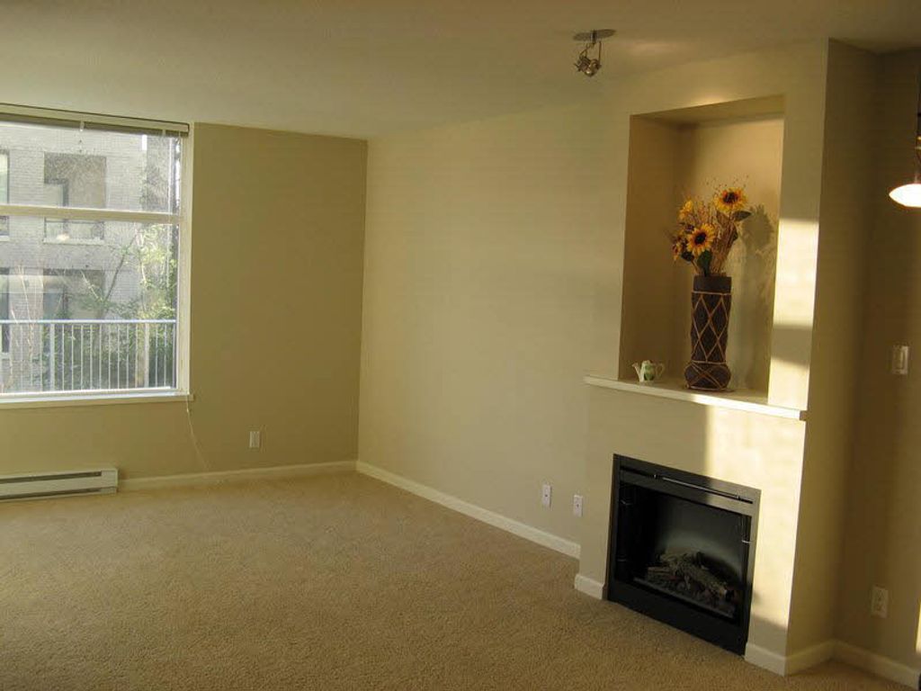 listing image 1109347087241722667