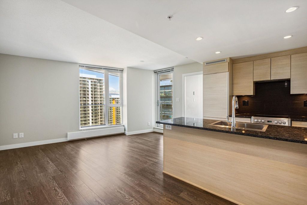 listing image 1104750354213373549