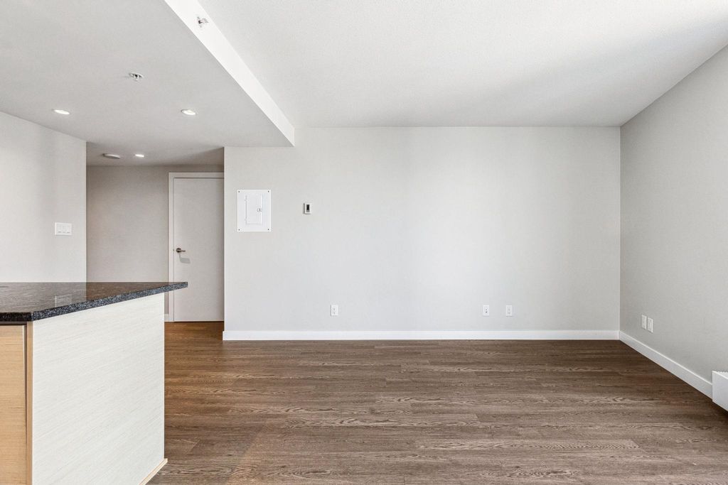 listing image 1104440534243006196