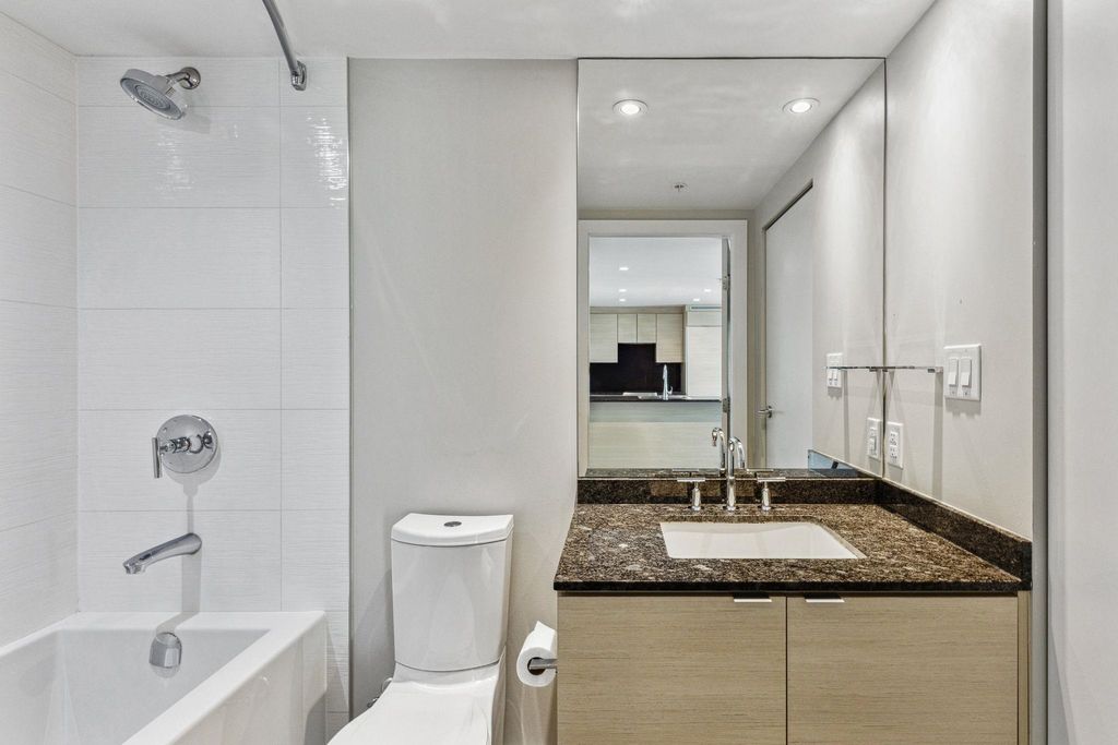 listing image 1101419319518966849