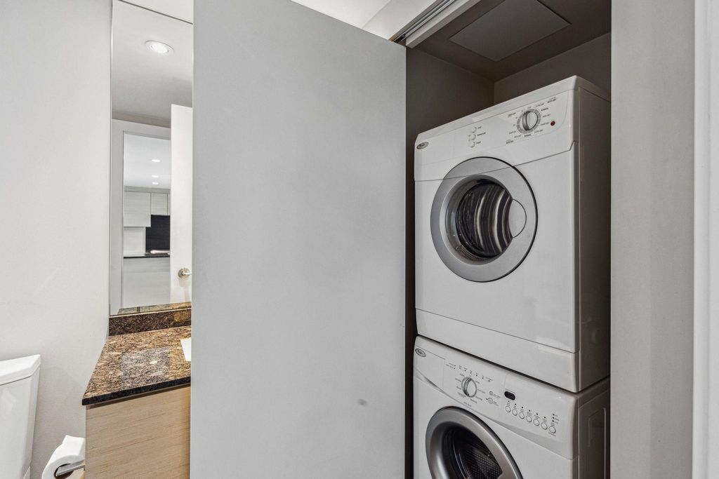 listing image 1102269090662135372