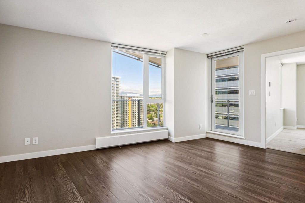 listing image 1100357567014026817