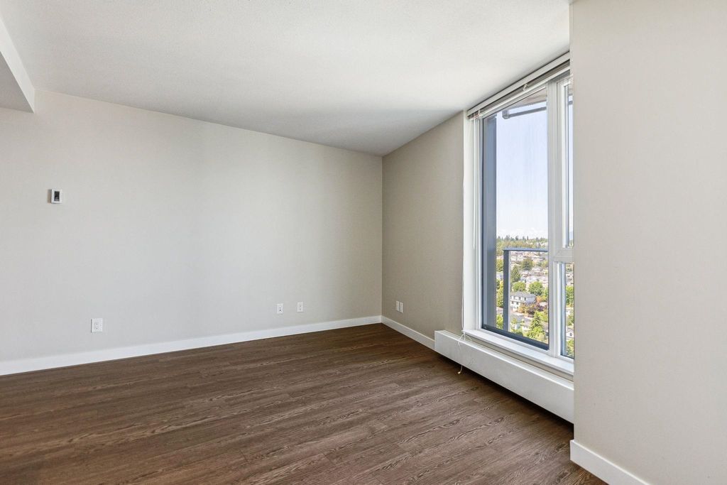 listing image 1104330427565041453