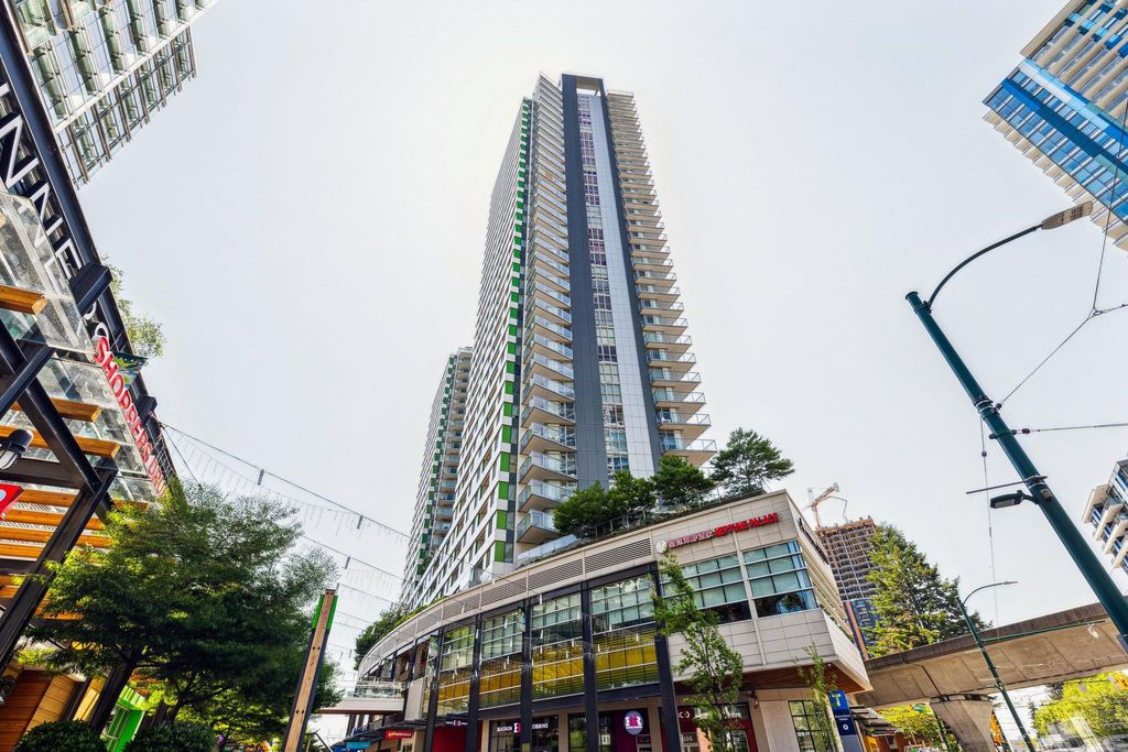 listing image 1108966605524421746