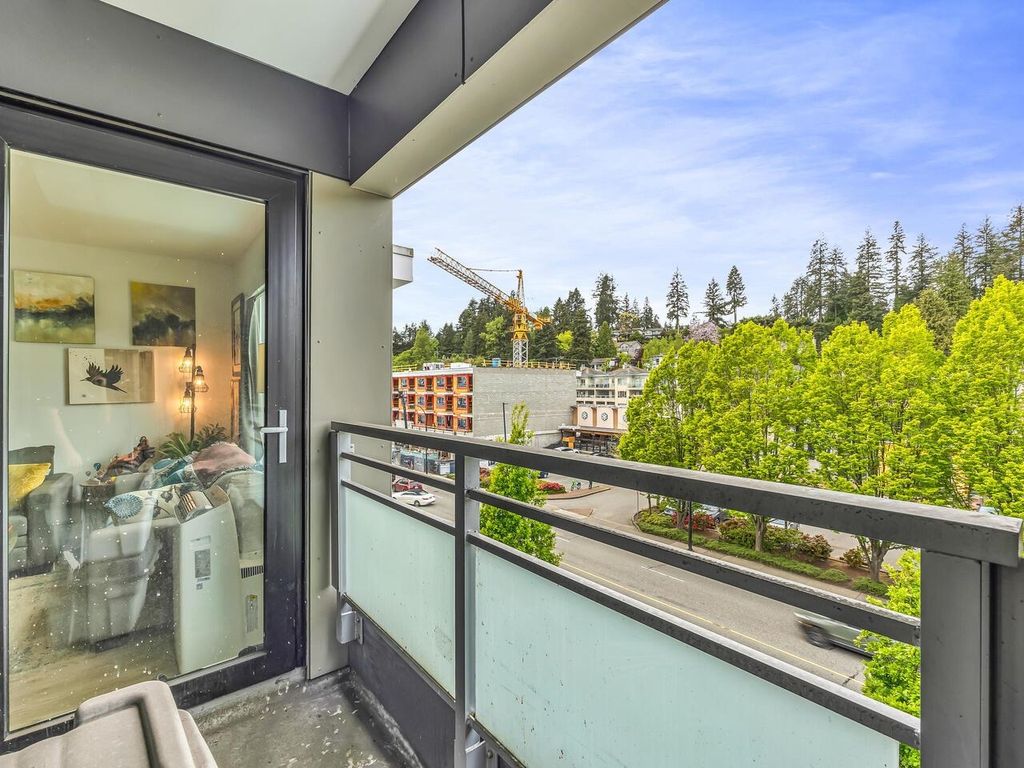 listing image 1102860731650703486