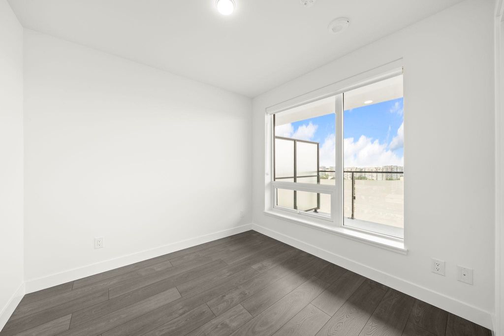 listing image 1106461744460779534
