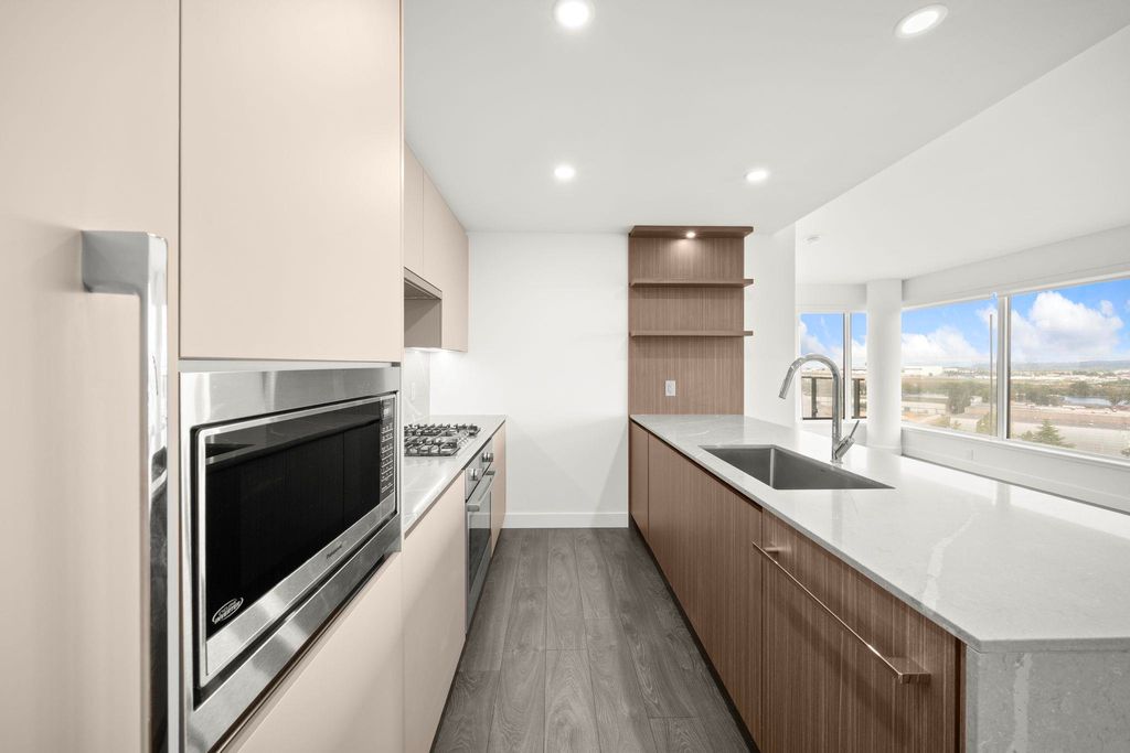 listing image 1102863138139238641