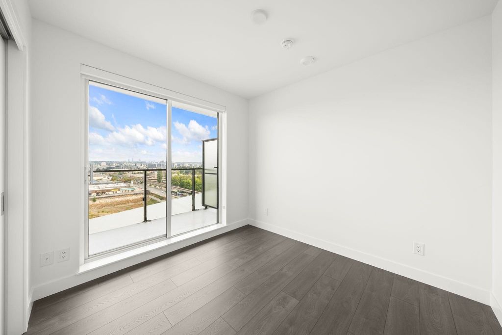 listing image 1109278909227568031
